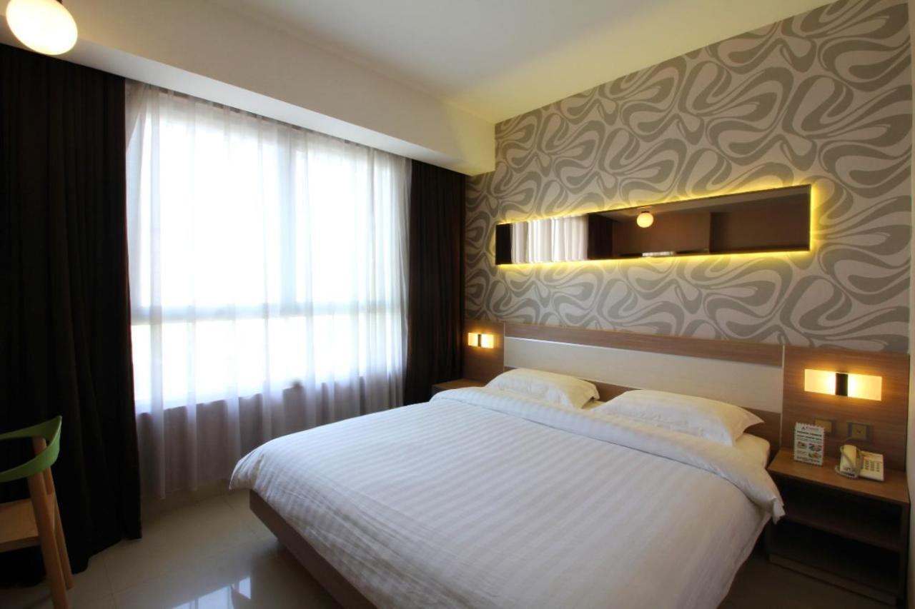Classie Hotel Palembang Esterno foto
